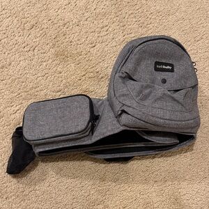 Tushbaby Gray Kids Carrier
